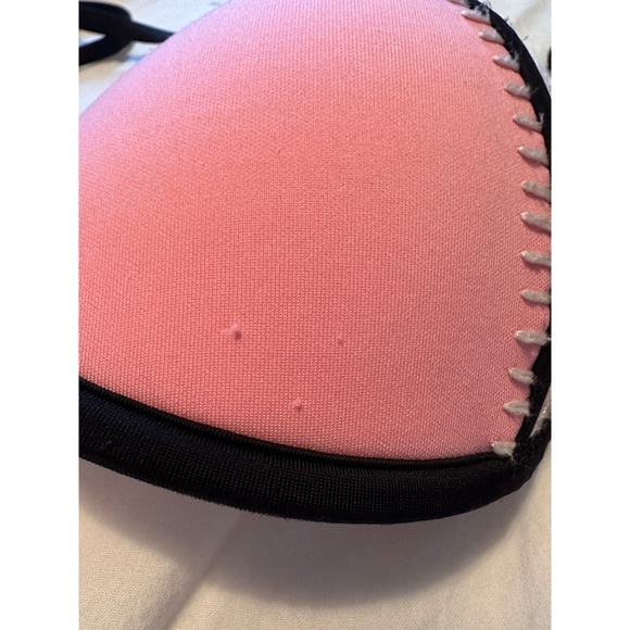 Victoria’s Secret Bikini - Picture 5 of 6